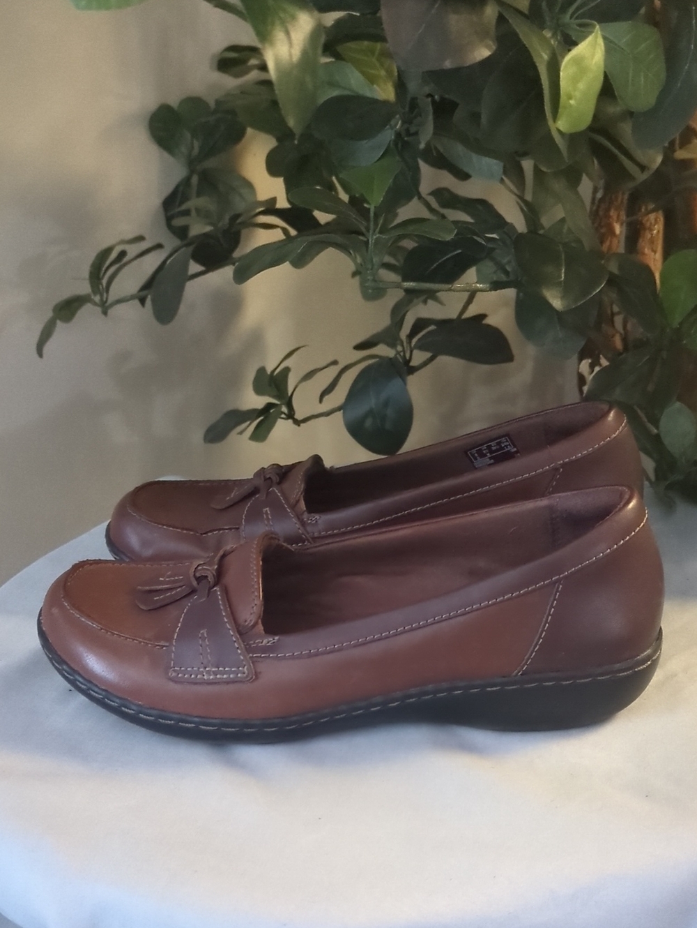 Clarks Women's Brown Leather Tassel Loafers